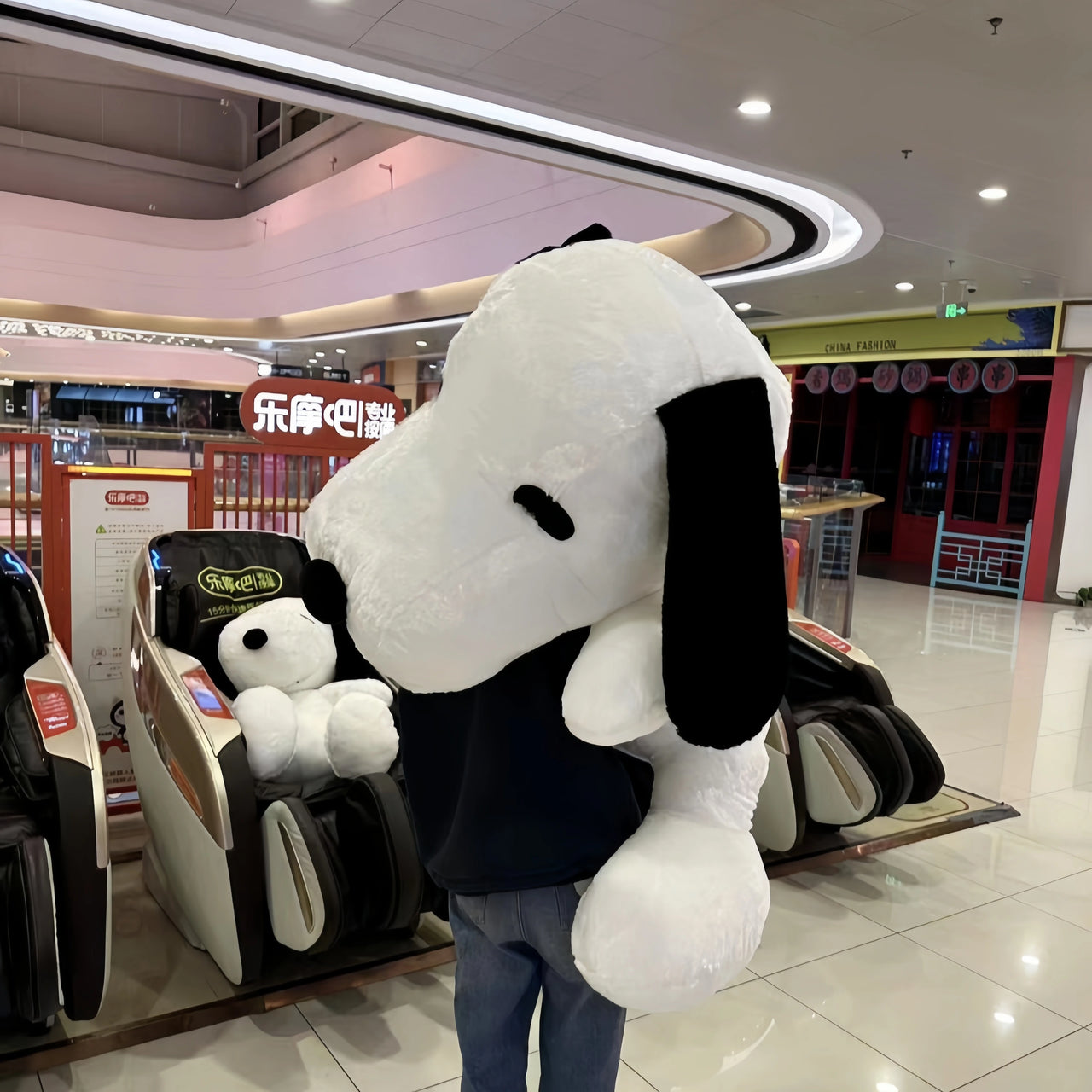 Snoopy Plushies (2 SIZES)